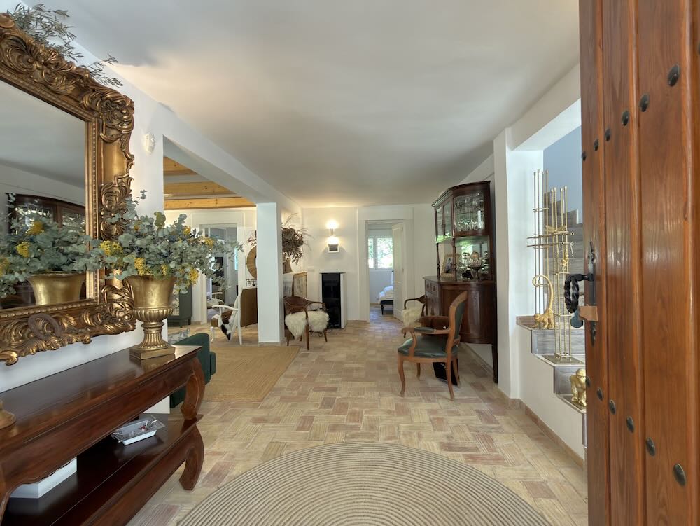 Property 2504 - Image 11